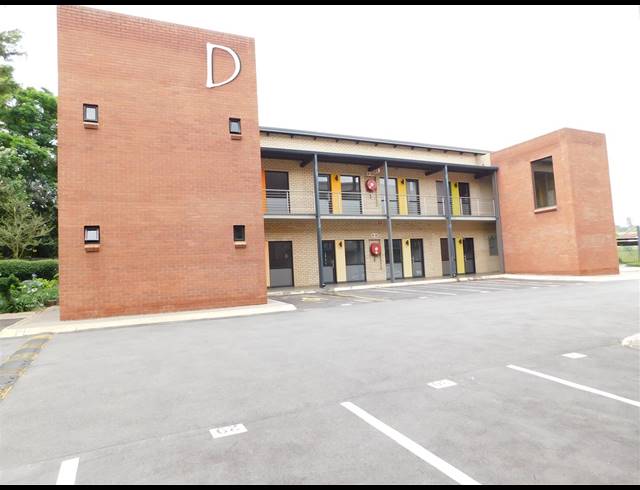 122M² OFFICE TO LET IN RANDPARK RIDGE
